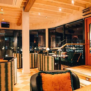 **** Hotel Bullitt United Kingdom
